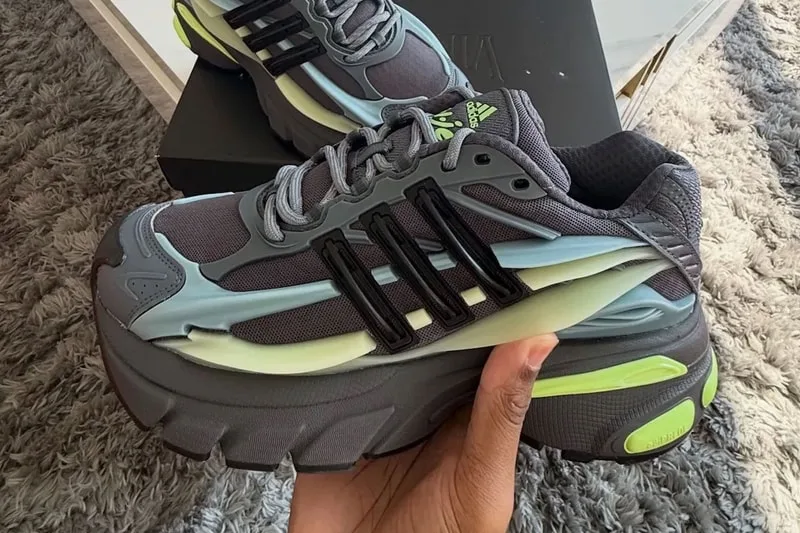 pharrell-x-adidas-escapade-coloree-avec-ladistar-jellyfish/carousel-1.jpg