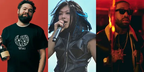 Trois personnes posant avec styles et arrière-plans distincts.