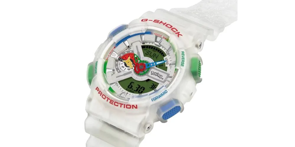 Montre G-Shock blanche avec détails colorés et personnage.