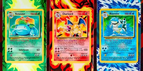 Trois cartes Pokémon: Venusaur, Charizard, Blastoise.