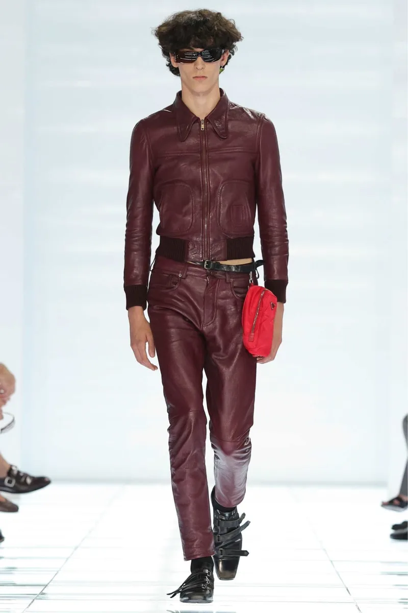prada-ss27-la-revolution-skinny-fit-avec-clarity/carousel-6.jpg