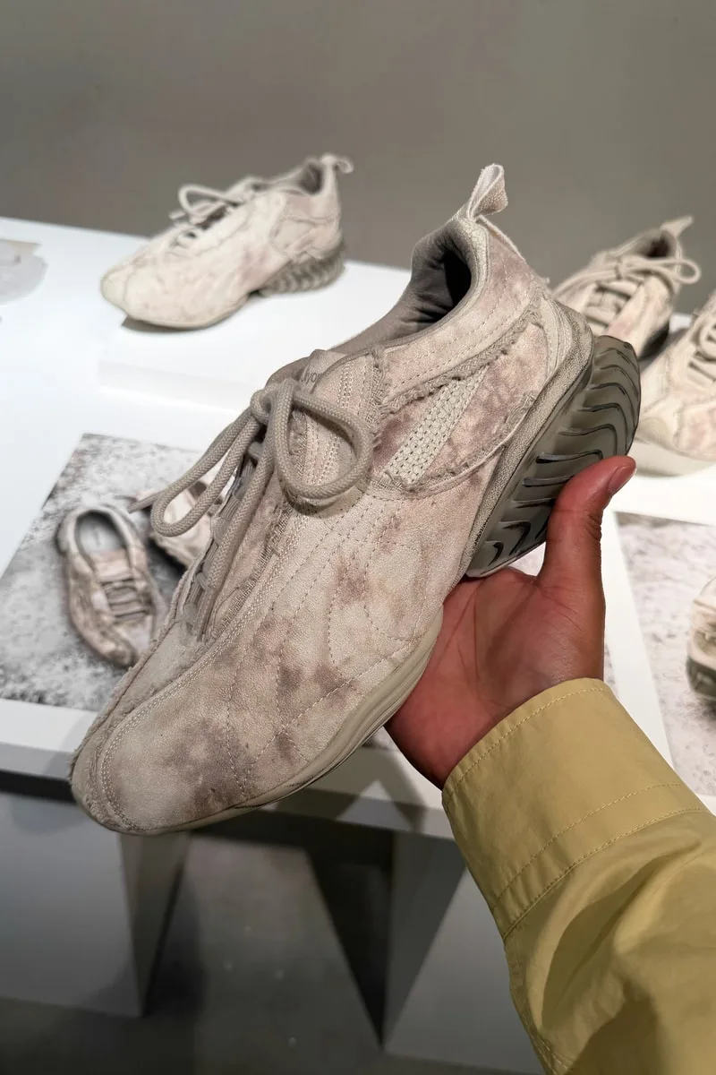 puma-et-jiyongkim-la-sneaker-inspiree-du-papier-vieilli/carousel-4.jpg