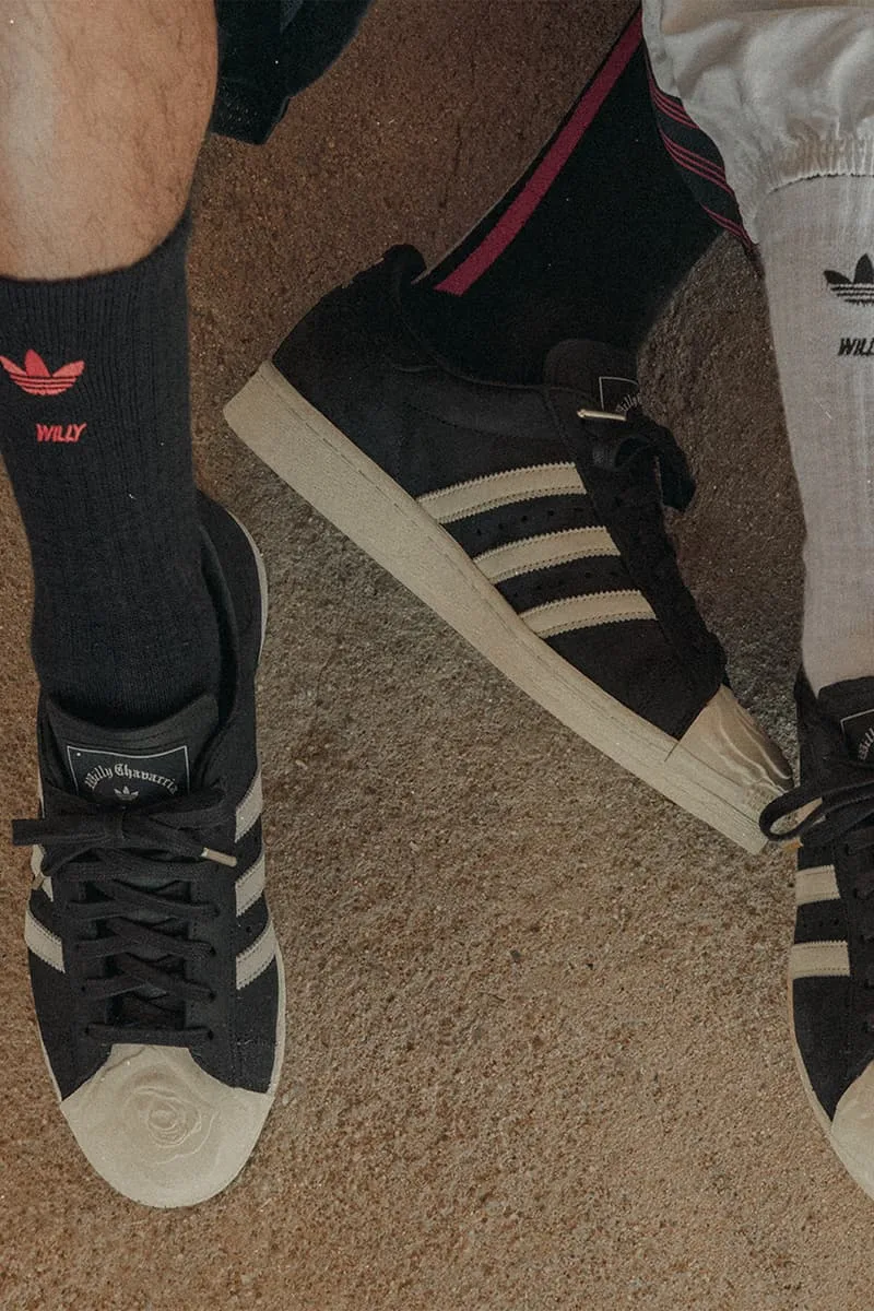 quand-lamour-triomphe-adidas-et-willy-chavarria-revisitent-la-superstar/carousel-3.jpg