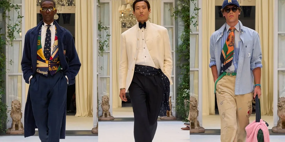 Défilé de mode avec des hommes en tenues élégantes et variées, ambiance sophistiquée.