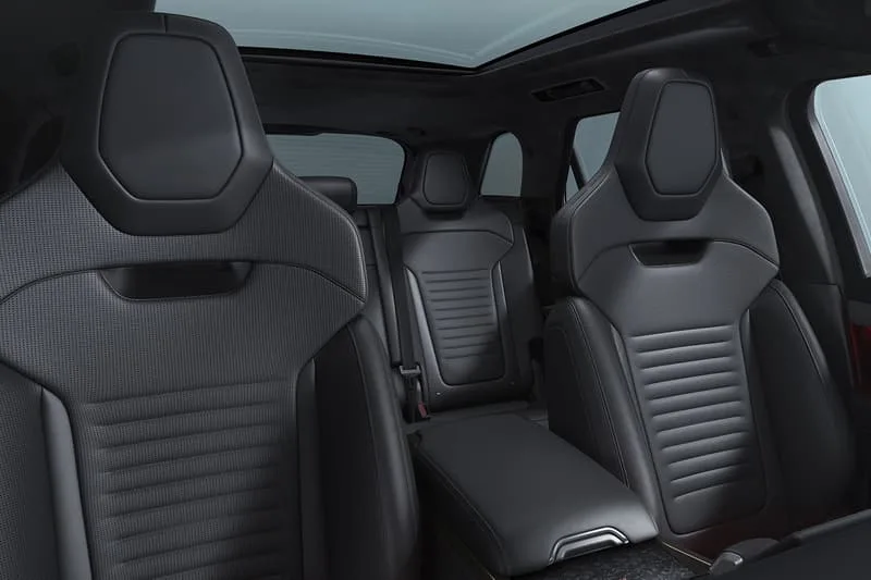 range-rover-sport-celebre-ses-20-ans-avec-ledition-twenty/carousel-7.jpg