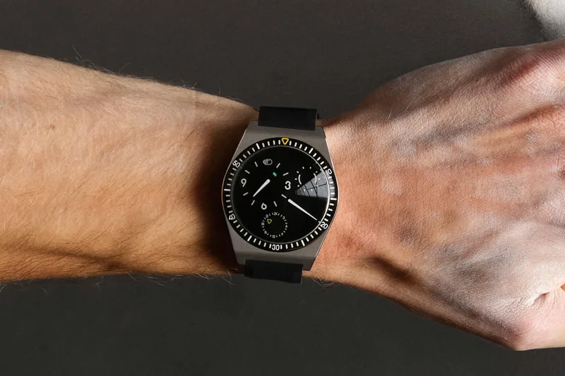 ressence-type-7-deux-nouvelles-nuances-captivantes/carousel-2.jpg