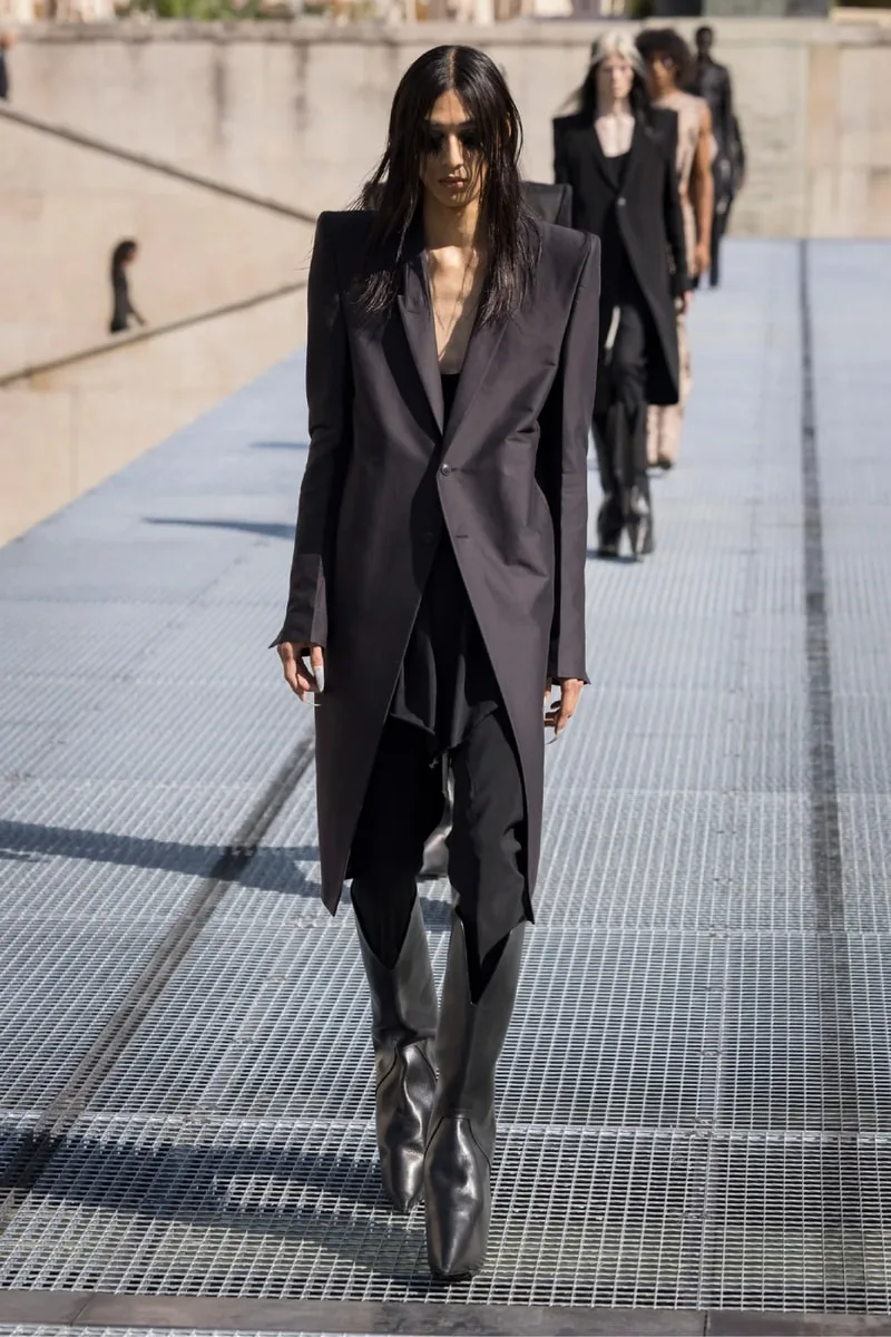 rick-owens-x-adidas-la-mode-climatisee-pour-ss27/carousel-10.jpg