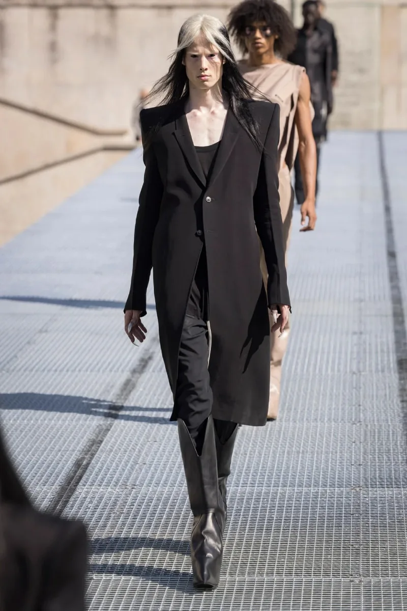 rick-owens-x-adidas-la-mode-climatisee-pour-ss27/carousel-12.jpg