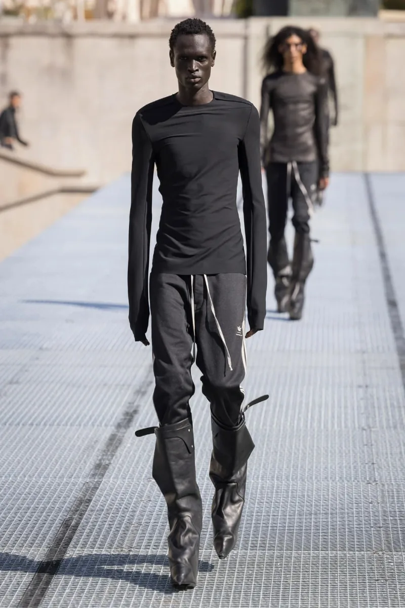 rick-owens-x-adidas-la-mode-climatisee-pour-ss27/carousel-2.jpg