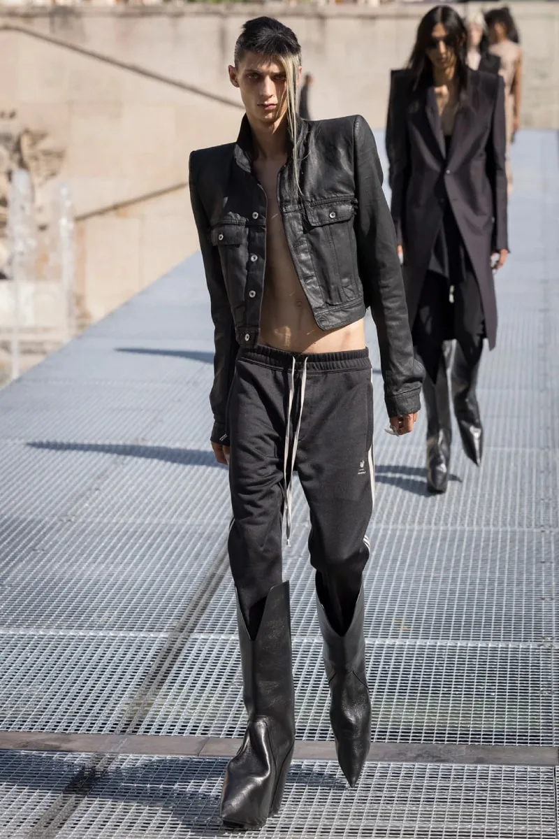 rick-owens-x-adidas-la-mode-climatisee-pour-ss27/carousel-9.jpg