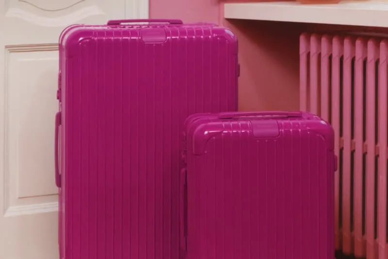 rimowa-sillumine-avec-orange-et-magenta/carousel-3.jpg