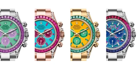 Montres colorées avec des cadrans et bracelets luxueux.