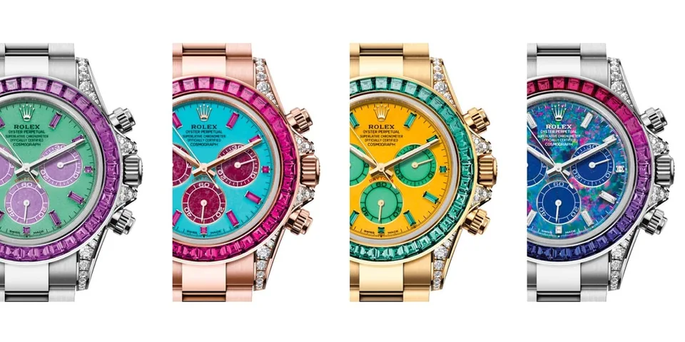 Montres colorées avec des cadrans et bracelets luxueux.