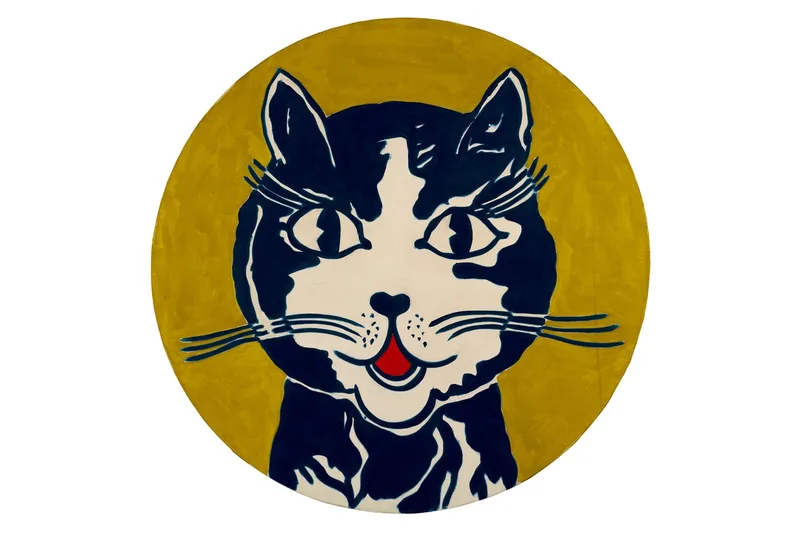 Illustration d'un chat noir et blanc sur fond jaune.