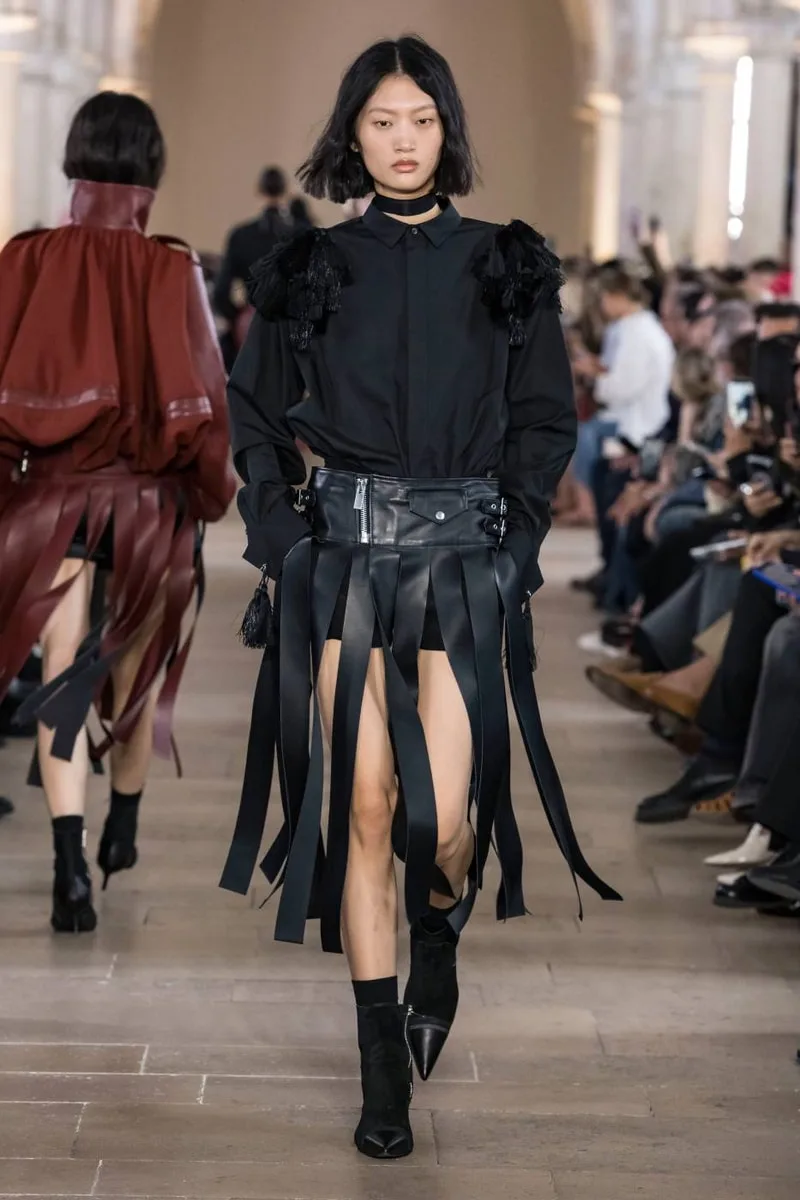 sacai-ss27-reinvention-par-la-deconstruction/carousel-11.jpg