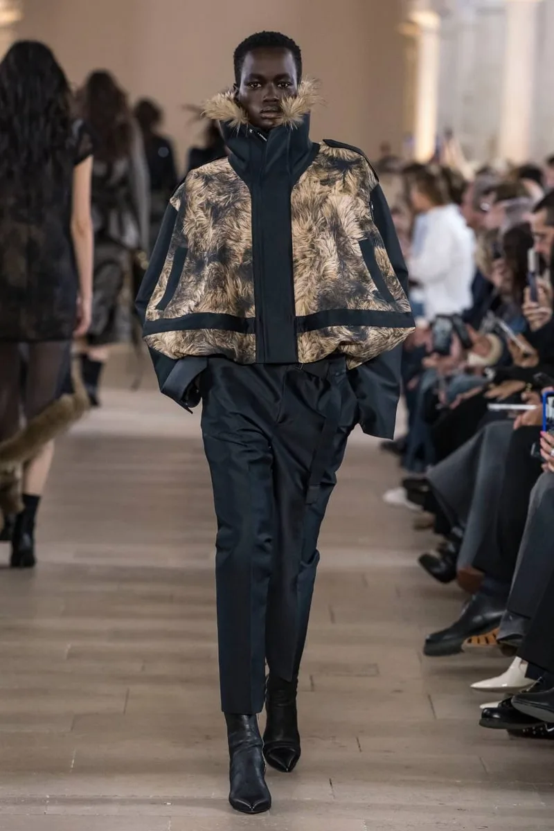 sacai-ss27-reinvention-par-la-deconstruction/carousel-5.jpg