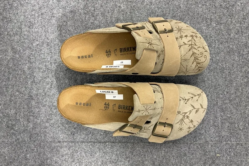 sacai-x-birkenstock-une-collaboration-avant-gardiste-ss27/carousel-4.jpg