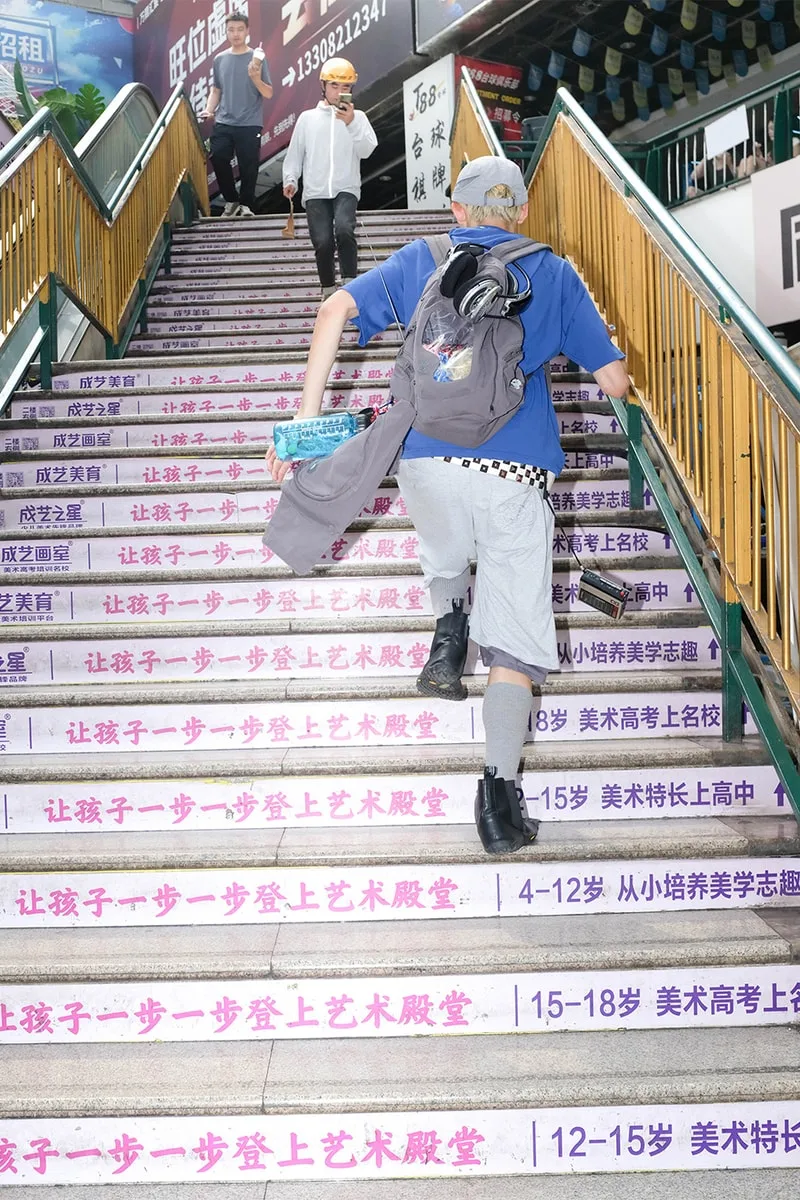 san-san-gear-capsule-avec-yumin-ha-et-cinq-artistes/carousel-9.jpg