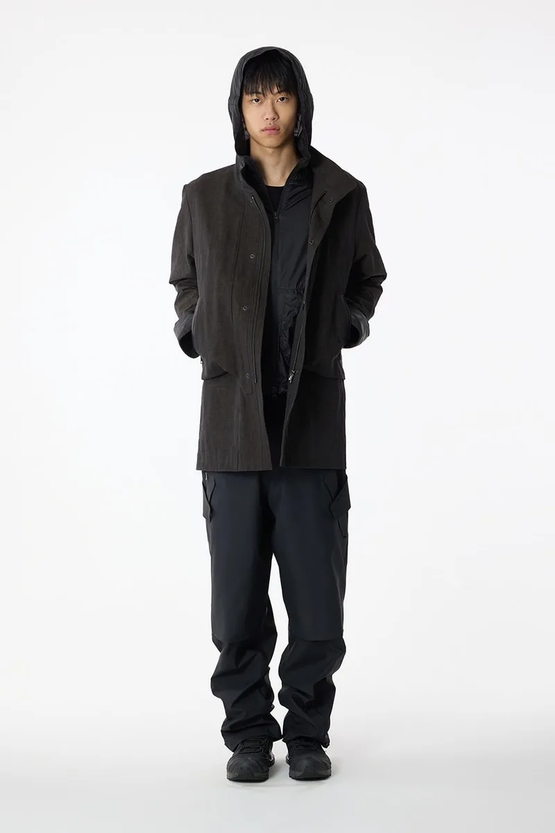 san-san-gear-une-vision-decalee-au-pfw-ss27/carousel-3.jpg
