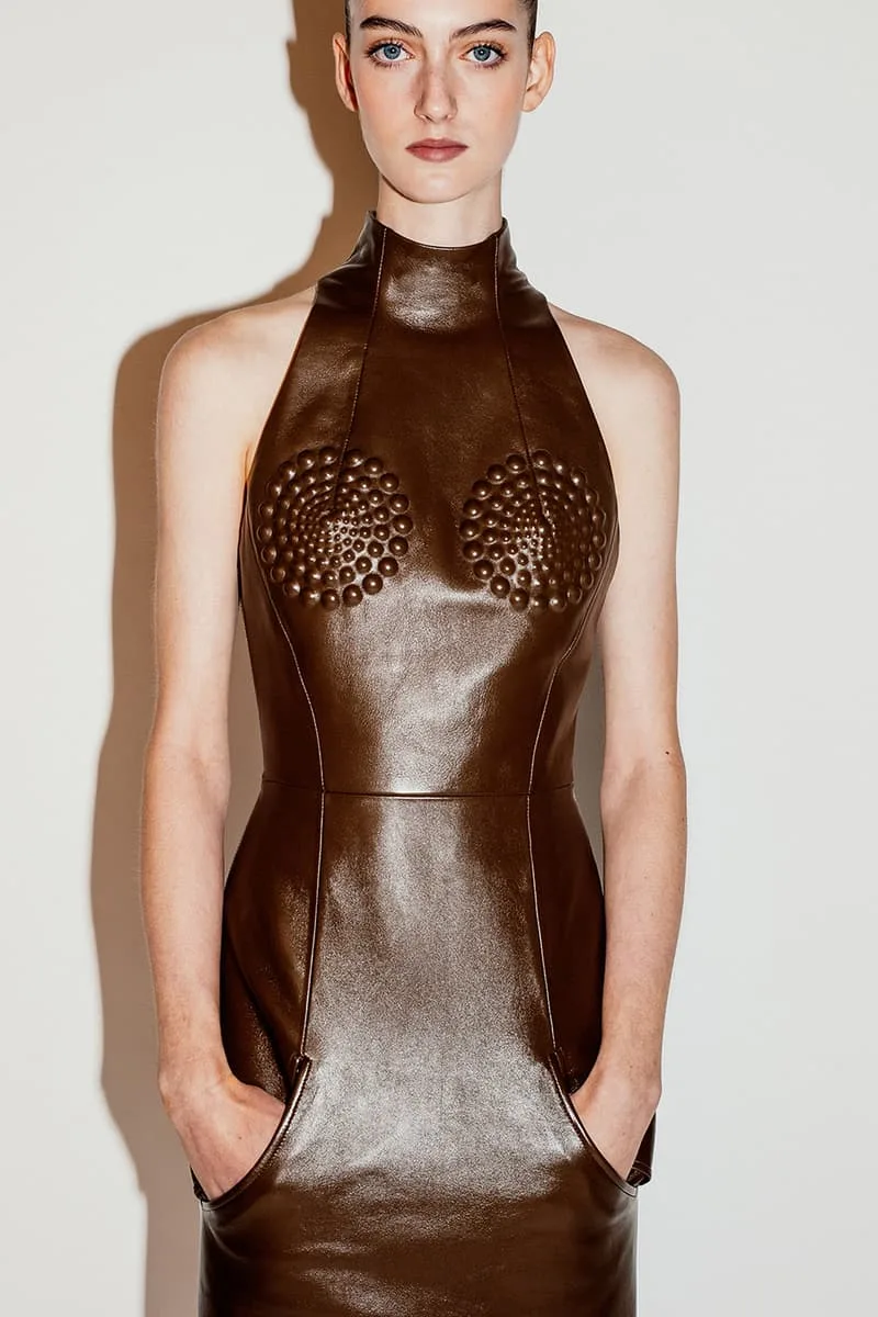 schiaparelli-laudace-surrealiste-de-lete-2026/carousel-3.jpg
