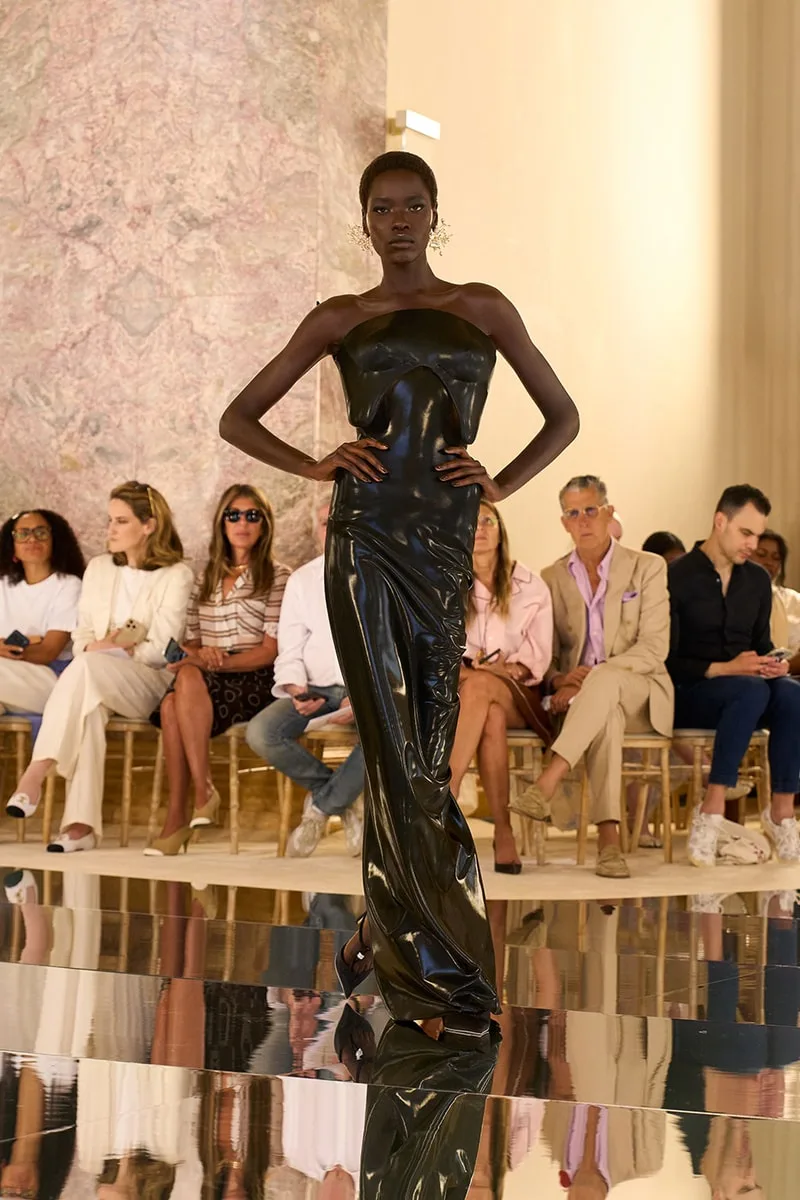 schiaparelli-une-haute-couture-novatrice-pour-fw27/carousel-13.jpg