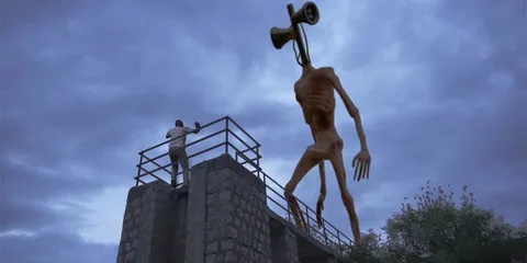 Géant humanoïde avec des sirènes à la place de la tête près d'une structure.