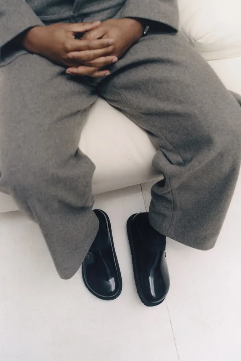 song-for-the-mute-et-birkenstock-une-collaboration-aux-multiples-facettes/carousel-8.jpg