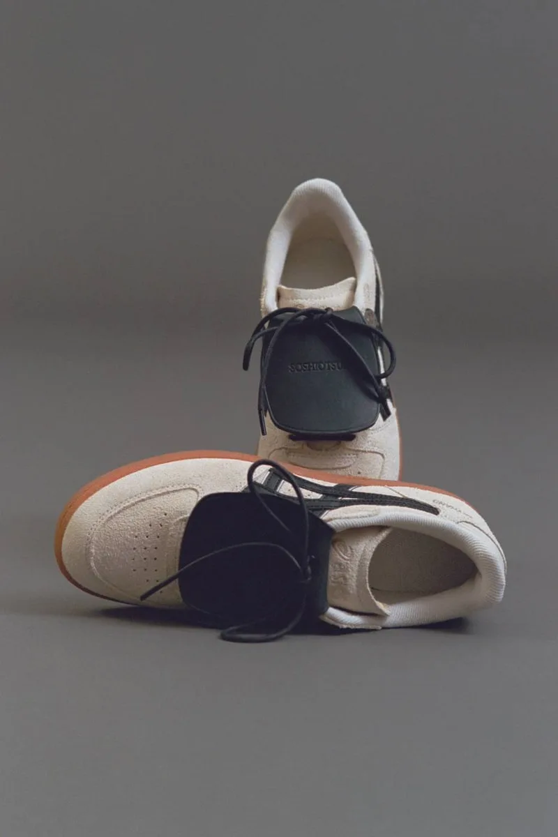Collaboration SOSHIOTSUKI x ASICS SKYHAND OG Oatmeal/Black 1203A452-250 : infos de sortie