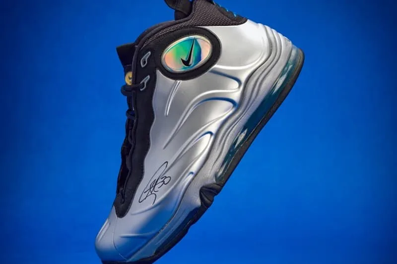 sothebys-devoile-la-collection-unique-de-sneakers-de-stephen-curry/carousel-10.jpg