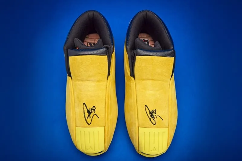 sothebys-devoile-la-collection-unique-de-sneakers-de-stephen-curry/carousel-8.jpg