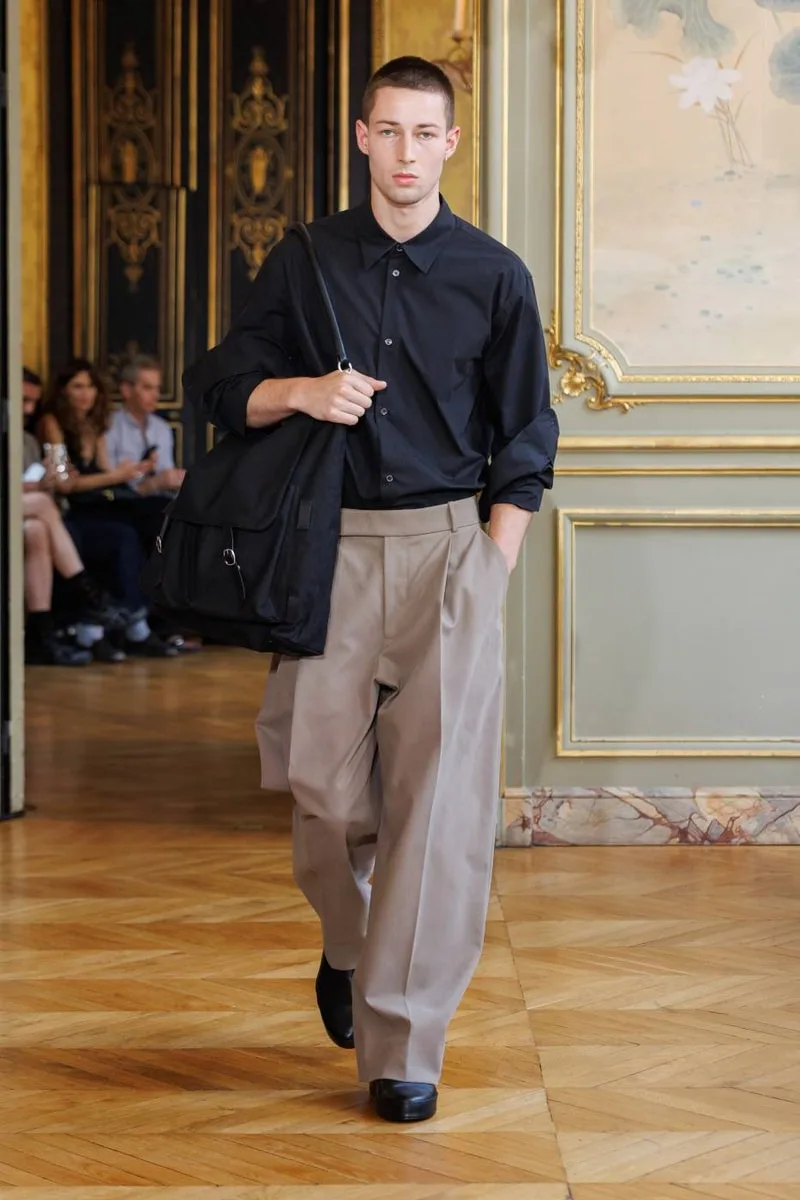 studio-nicholson-triomphe-a-la-fashion-week-de-paris/carousel-4.jpg