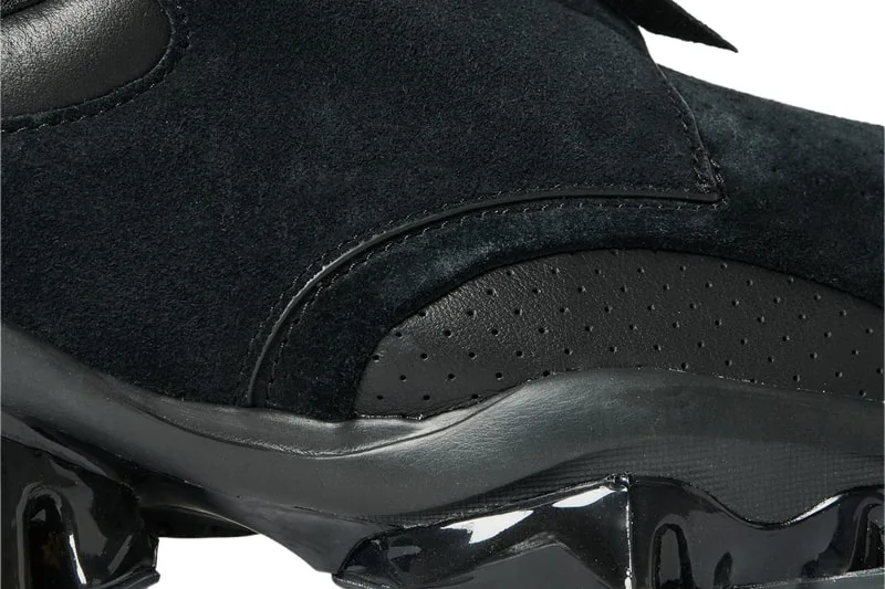 studio-nicholson-x-asics-un-design-epure-et-exclusif/carousel-14.jpg
