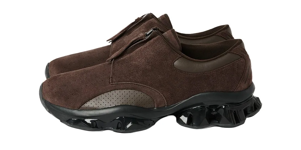 Chaussures marron foncé avec semelles noires épaisses et texturées.