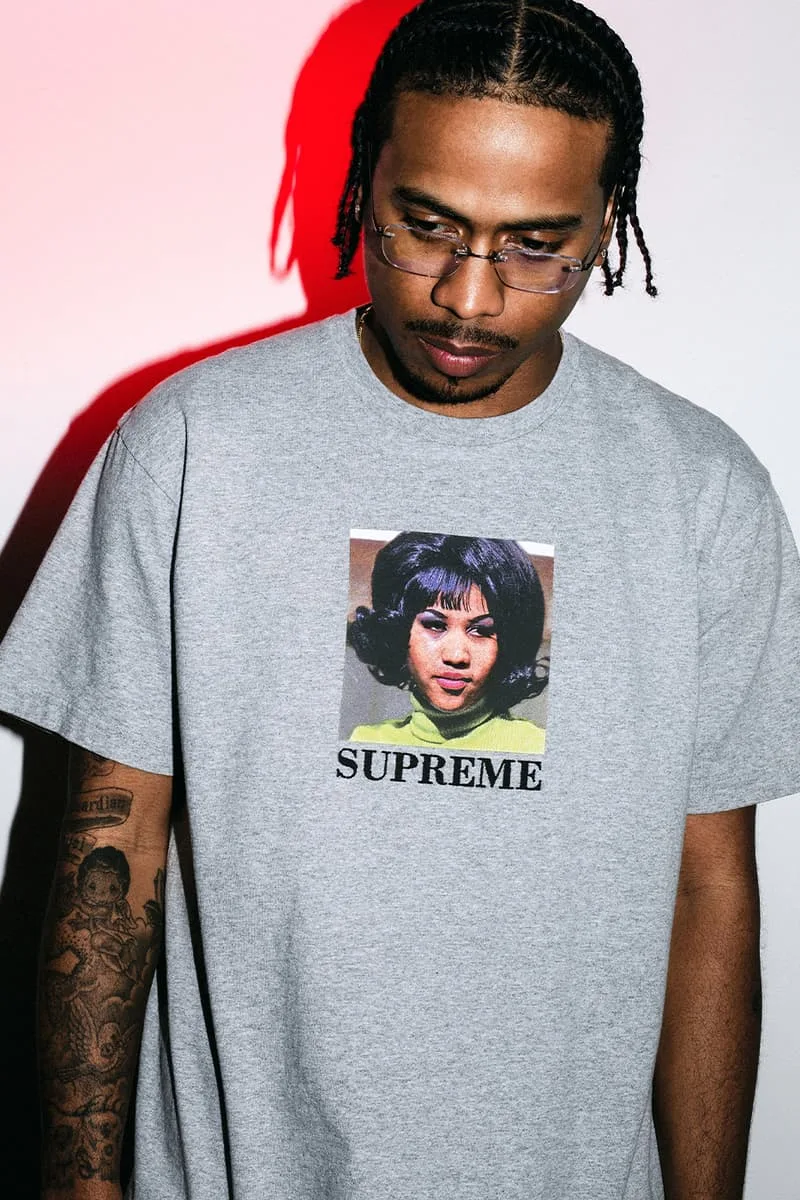 supreme-devoile-sa-collection-de-t-shirts-printemps-2026/carousel-1.jpg