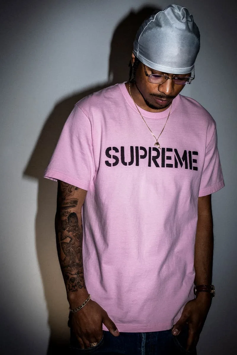 supreme-devoile-sa-collection-de-t-shirts-printemps-2026/carousel-4.jpg