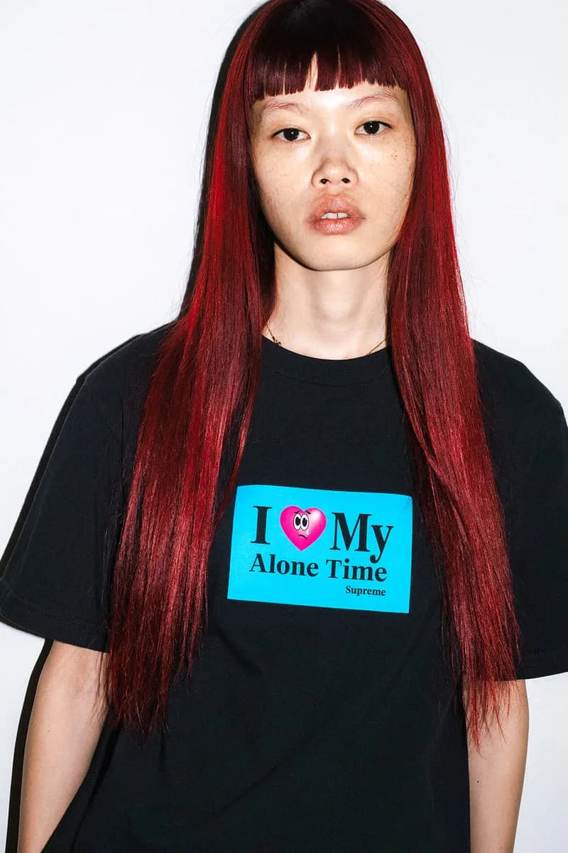 supreme-devoile-sa-collection-de-t-shirts-printemps-2026/carousel-6.jpg