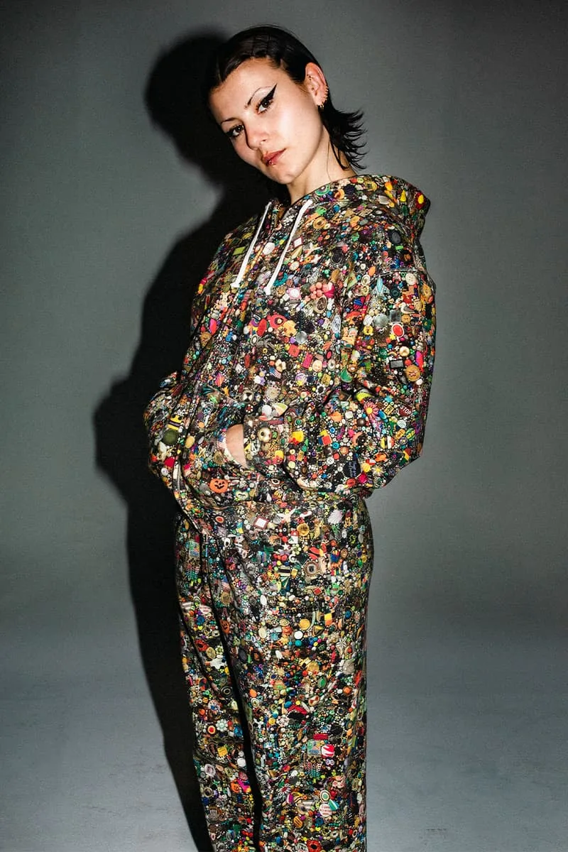 supreme-sallie-a-mike-kelley-pour-une-collection-printemps-2026/carousel-5.jpg