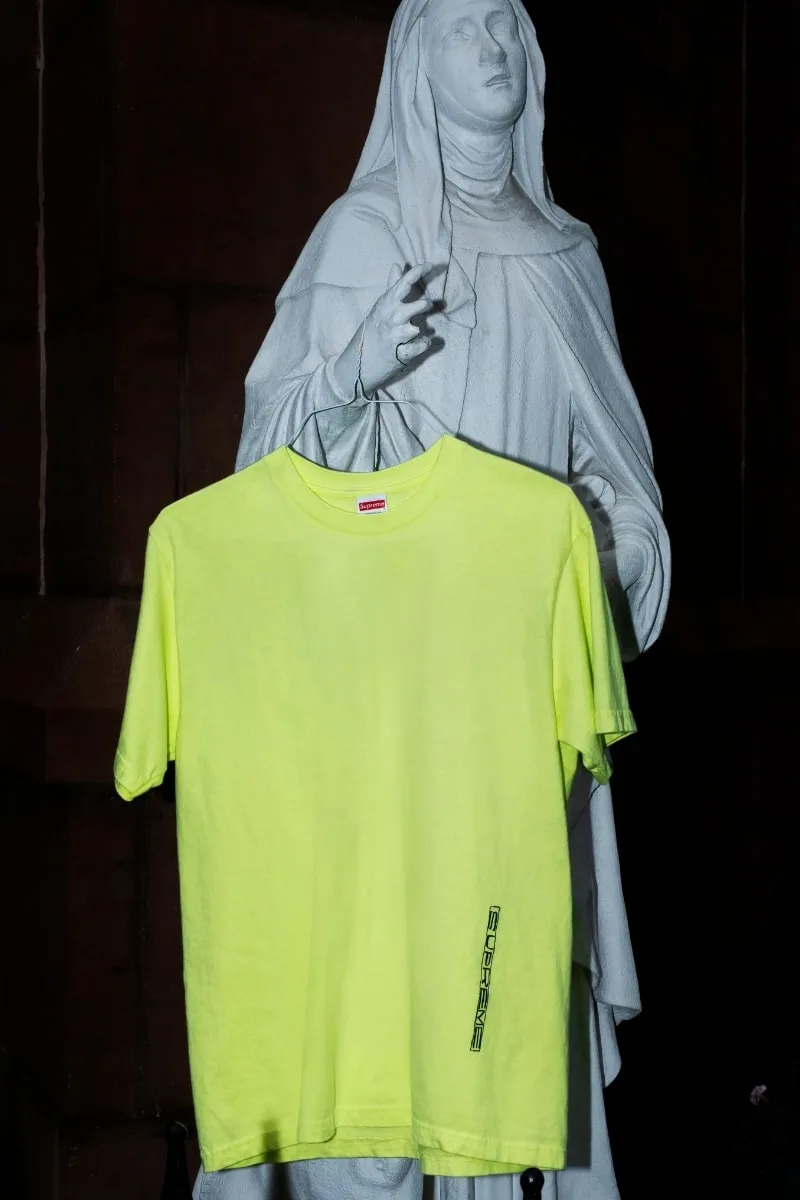 supreme-une-collection-ete-2026-iconoclaste/carousel-5.jpg