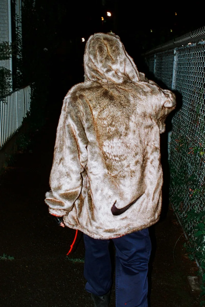 supreme-x-nike-une-collection-automne-2026-audacieuse/carousel-4.jpg