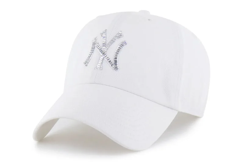 swarovski-x-47-x-mlb-collab-etincelante-pour-130-ans/carousel-5.jpg