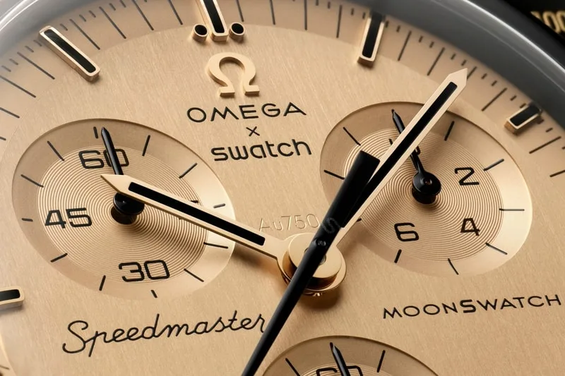 swatch-et-omega-une-moonswatch-en-or-18k/carousel-3.jpg