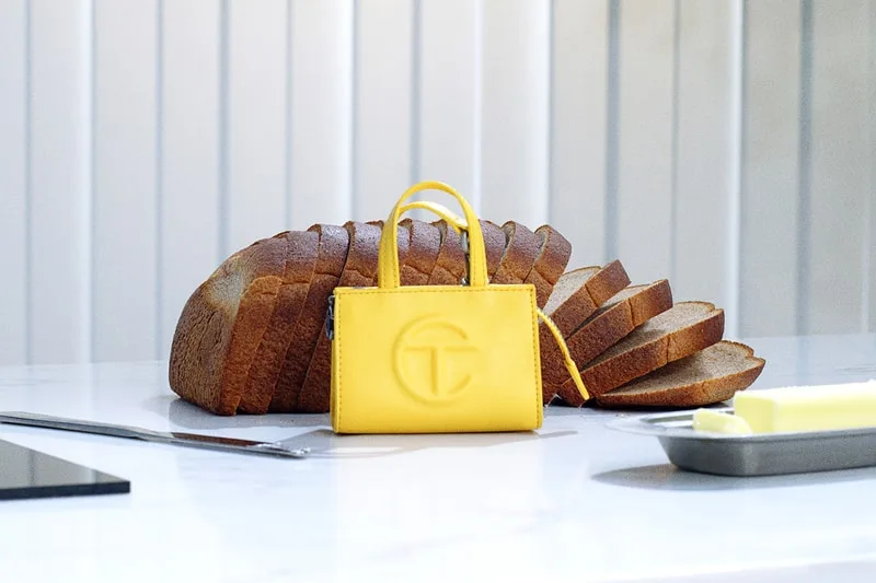 telfar-le-mini-shopper-se-decline-en-baby-bag/carousel-7.jpg