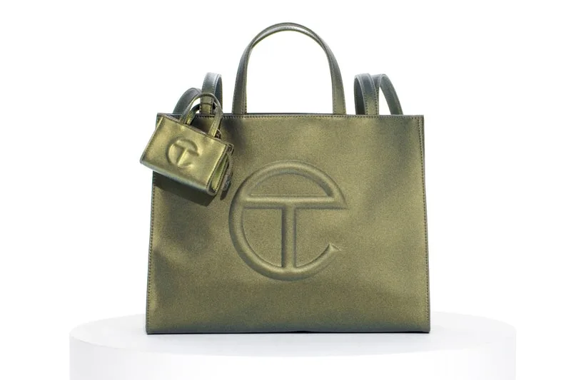 telfar-le-mini-shopper-se-decline-en-baby-bag/carousel-9.jpg