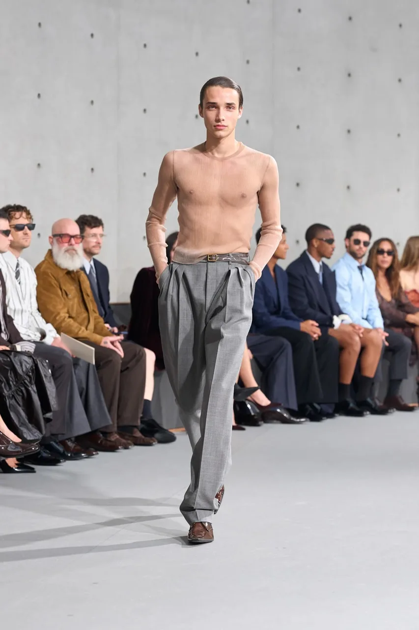 tendances-ss27-les-codes-vestimentaires-se-reinventent/carousel-10.jpg