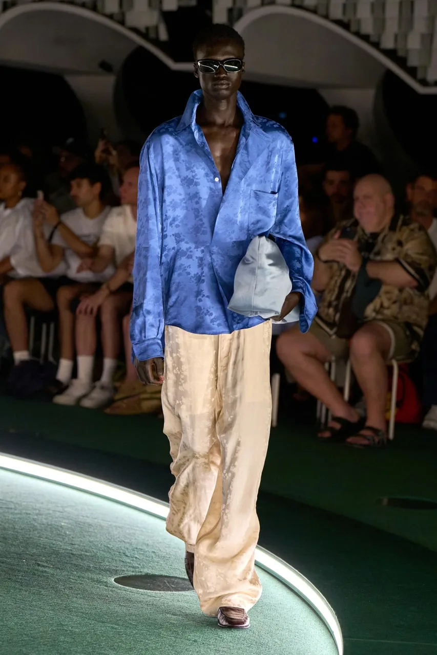tendances-ss27-les-codes-vestimentaires-se-reinventent/carousel-12.jpg