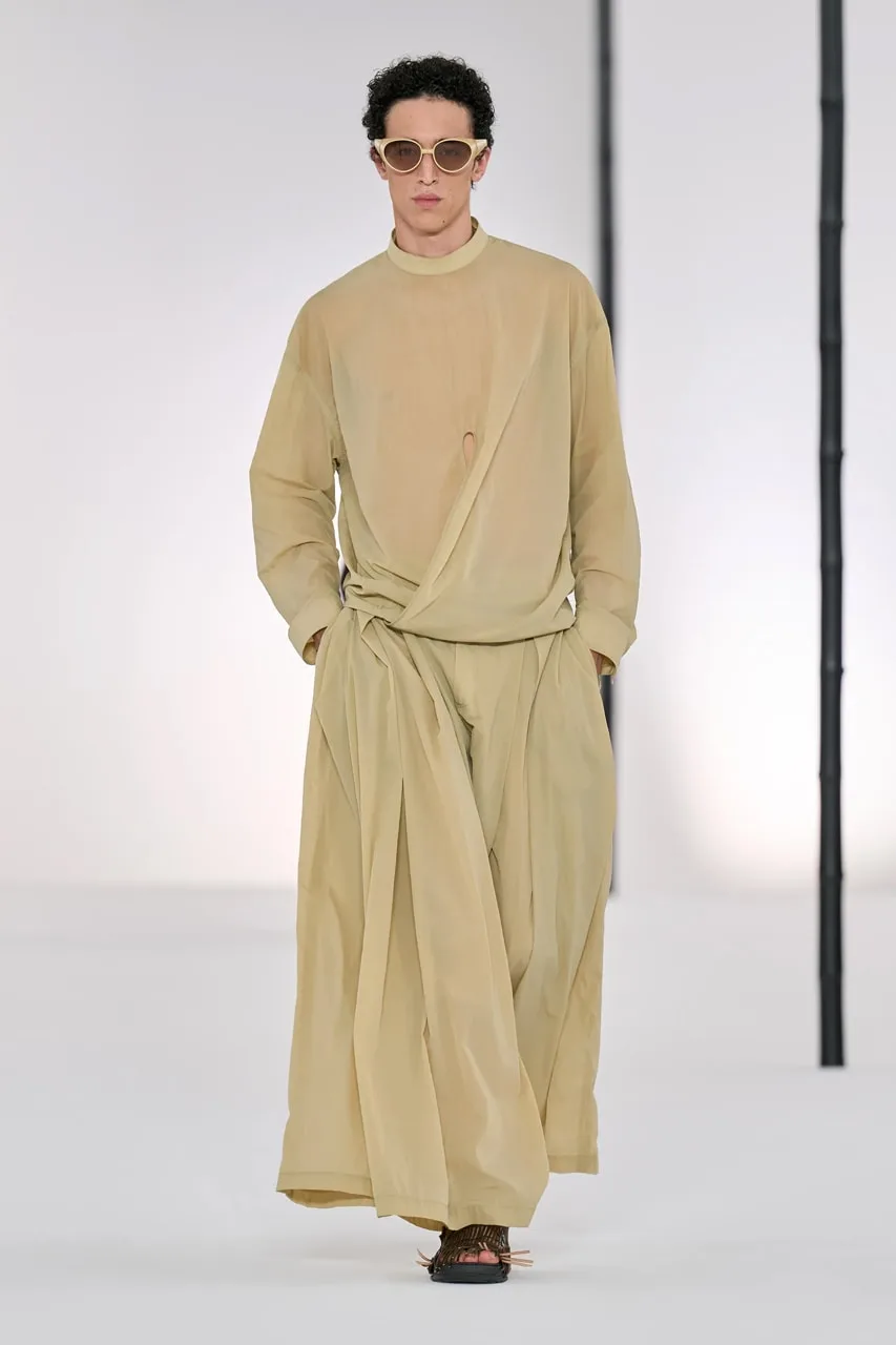 tendances-ss27-les-codes-vestimentaires-se-reinventent/carousel-3.jpg