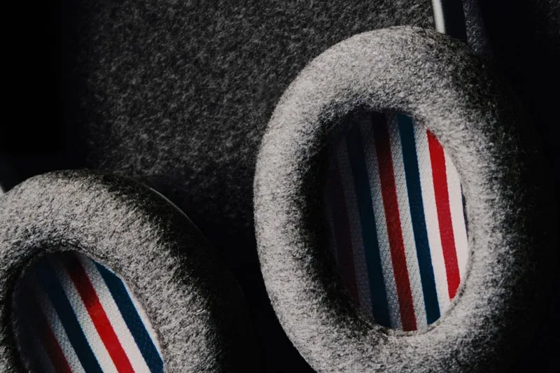 thom-browne-x-bose-le-luxe-du-cashemire/carousel-4.jpg