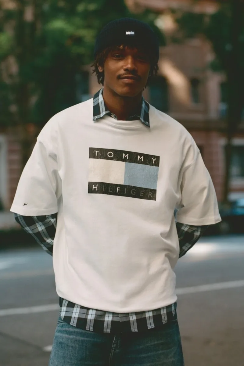 tommy-hilfiger-et-frgmt-une-capsule-annees-90-revisitee/carousel-9.jpg