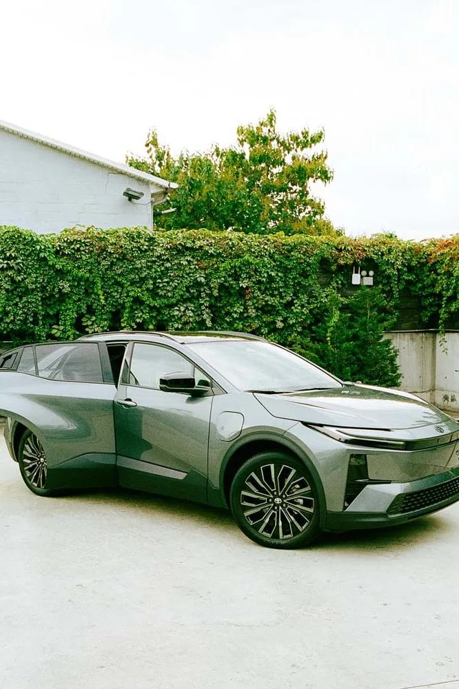 toyota-c-hr-le-coup-declat-de-la-nyfw/carousel-1.jpg
