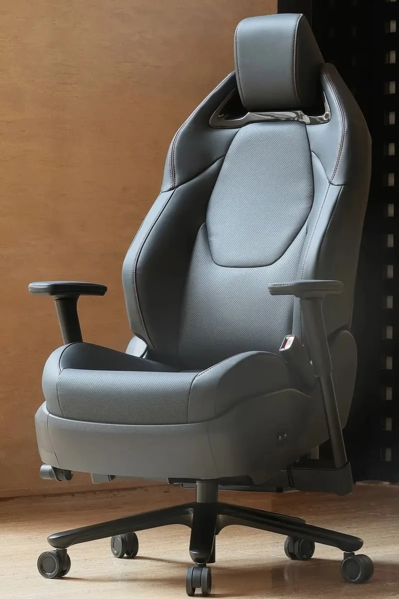 toyota-transforme-son-siege-luxe-en-fauteuil-de-bureau-a-3500-euro/carousel-2.jpg